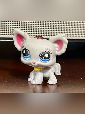 Littlest Pet Shop Chihuahua #1138